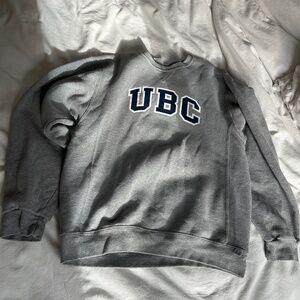 Grey University of British Columbia sweater in size M